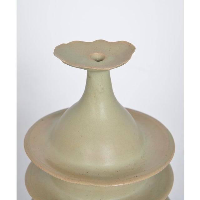 Forest Green Abstract Studio Pottery Stoneware Pagoda Pot by Alan Ashpool, England, 1970s For Sale - Image 8 of 14