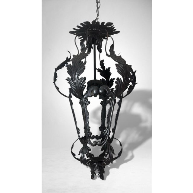 Early 20th Century Italian Florentine Renaissance Revival Style Pair Italian Wrought Iron Lanterns For Sale - Image 11 of 18