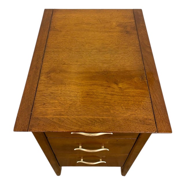 1970s Mid-Century Modern Drexel Three-Drawer Nightstand / Side Chest With Curved Sides For Sale In Seattle - Image 6 of 10
