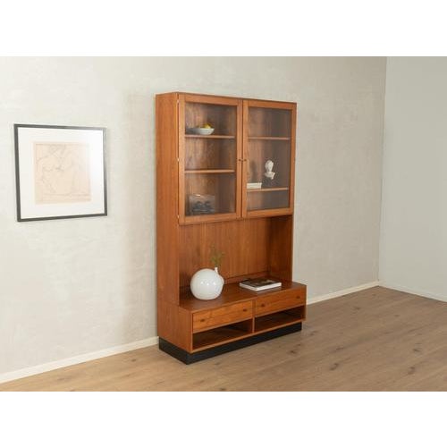 1960s showcase, Poul Hundevad very good workmanshiphigh-quality materialsmortise & tenon solid wood drawersMade in...
