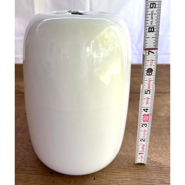 1970s Vintage David Gil Spark Vase for Bennington Potters - 8.75" For Sale - Image 5 of 12