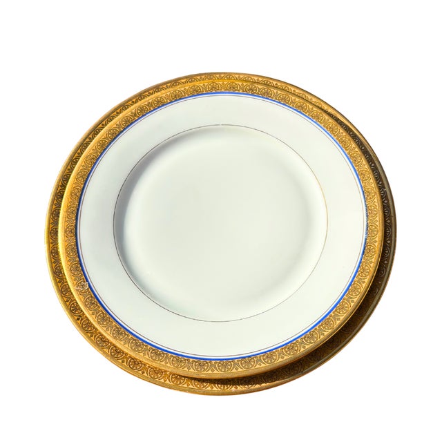 Mid-Century French Limoges Porcelain Dinnerware with Painted Fine Gold, 1950s, Set of 20 For Sale - Image 4 of 11