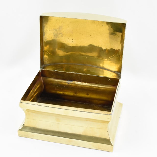 Modernist Brass Urn, Box or Tea Caddy, circa 1960 For Sale In Atlanta - Image 6 of 9