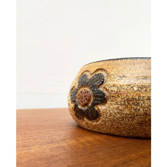 Vintage Danish Pottery Bowl by Jette Hellerøe For Sale - Image 12 of 14