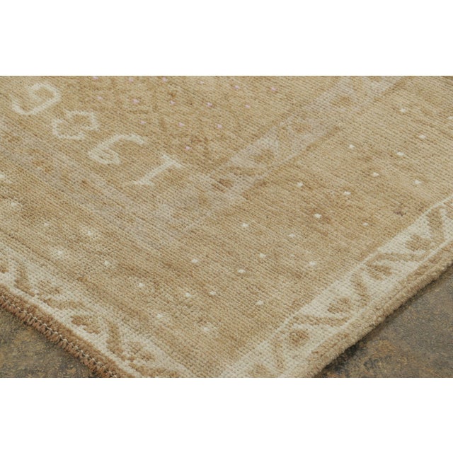 1950s Vintage Turkish Kars Rug in Beige With Subtle Geometric Motifs - Rug & Kilim For Sale - Image 5 of 7