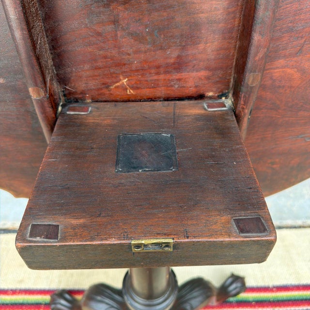 A Fine Antique George III Mahogany Carved Pie Crust Tilt Top Tea Table, 18th Century For Sale - Image 14 of 18