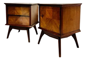 Walnut Mid Century Modern Paire De Petites Tables De Nuit With Checkered Burl Tops