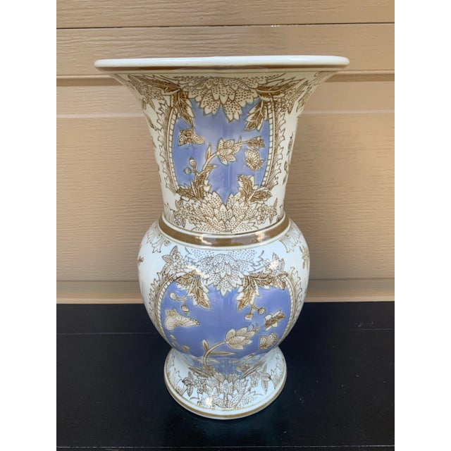 Late 20th-Century Chinoiserie Blue, White and Gold Porcelain Vase For Sale - Image 9 of 10
