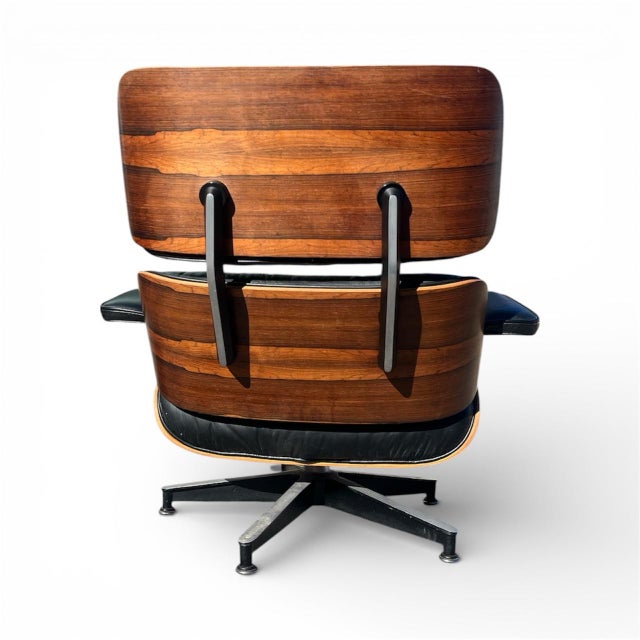 Herman Miller Herman Miller Eames Lounge Chair & Ottoman in Rosewood and Black Leather For Sale - Image 4 of 12