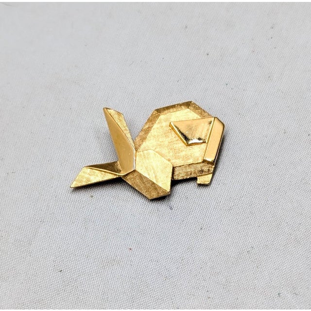 Vintage 1970s Signed Crown Trifari Goldtone Origami Rabbit Brooch For Sale In Philadelphia - Image 6 of 7