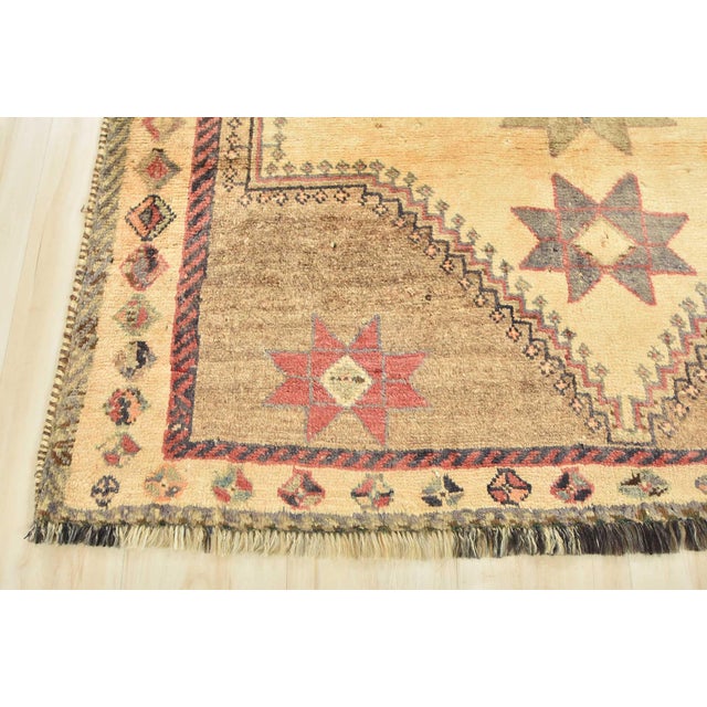 Qashqai Rug 4'3'' X 7' Ivory Wool Vintage Tribal Hand-Knotted Oriental Carpet For Sale - Image 10 of 13