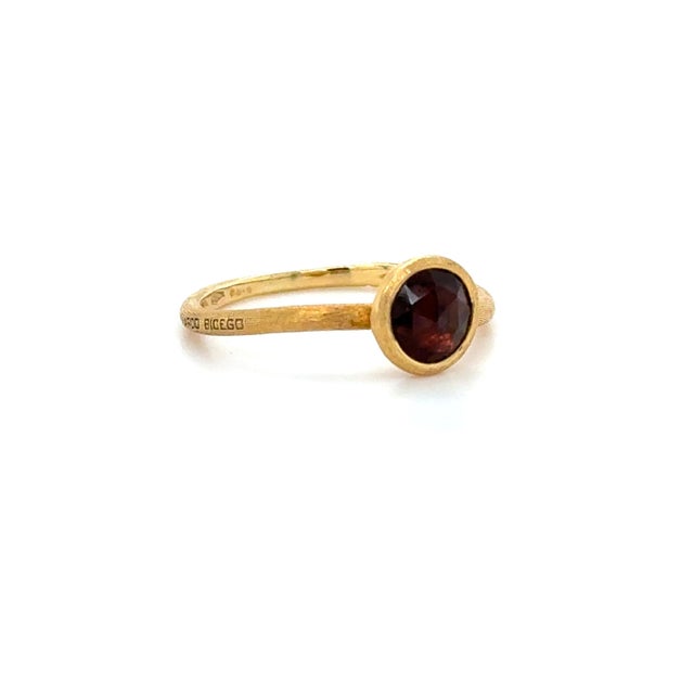 Early 21st Century Marco Bicego, 18k Yellow Gold and Garnet Jaipur Ring For Sale - Image 5 of 8
