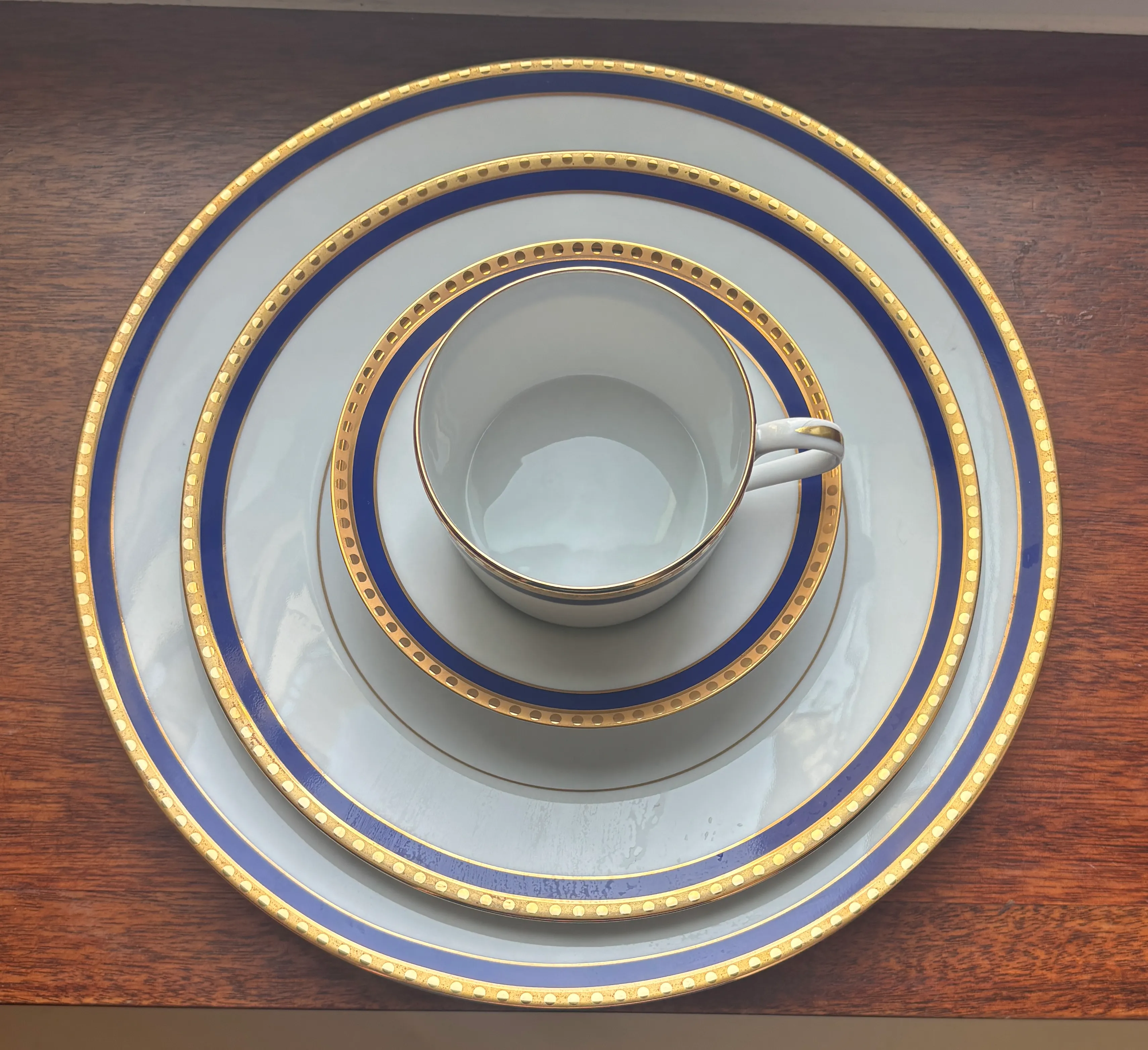 Tiffany 食器セット16ピース Amazon.co.jp: ティファニー トイズ食器3点セット tiffany-93 : ホーム