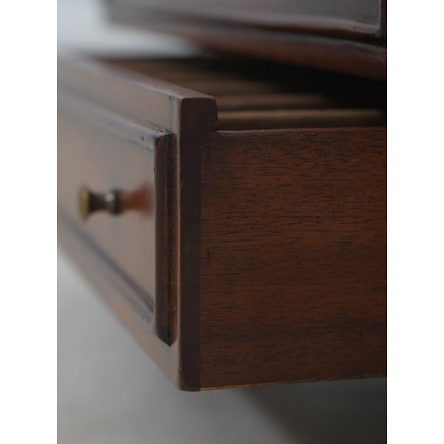 Maitland - Smith 1980s Maitland-Smith Mahogany Storage Box With Asian Inspired Chess Pieces For Sale - Image 4 of 16