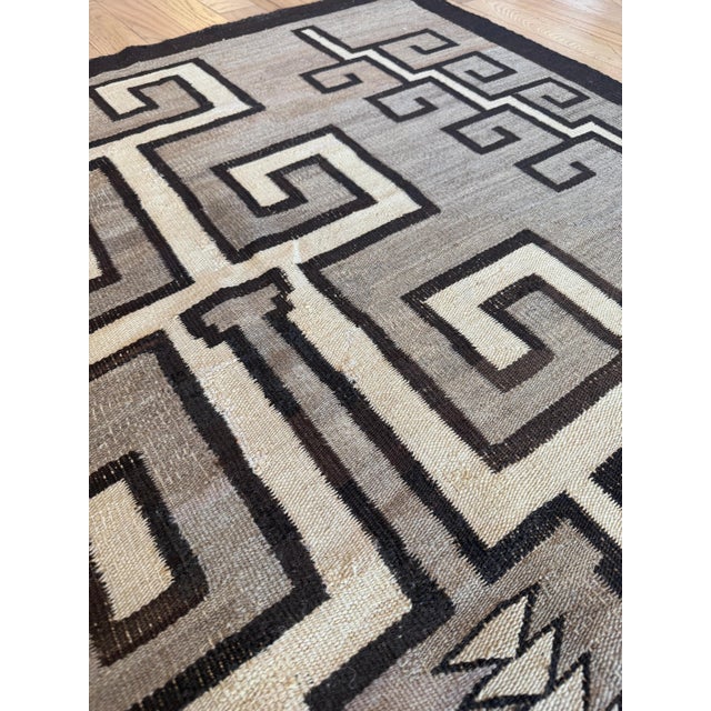 Navajo Transitional Rug Cira 1890 Geometric Meander Key Fret Diamond Design Fine For Sale - Image 16 of 18