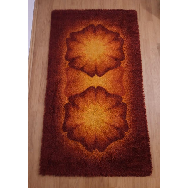 Mid-Century Modern Rug in Wool, Germany, 1970s, in Very Good conditions. Designed 1970 to 1979