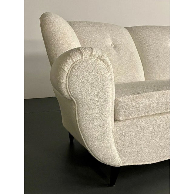 Mid-Century Modern Italian Sofa by Guglielmo Ulrich, Art Deco Style, Boucle, 1940s For Sale In New York - Image 6 of 12