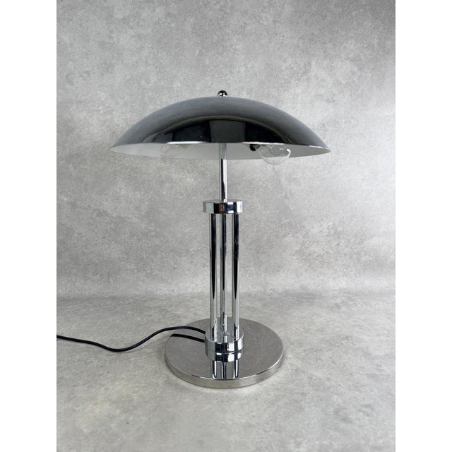An iconic and highly striking retro "Mushroom" table lamp, designed during the height of the Space Age design movement...