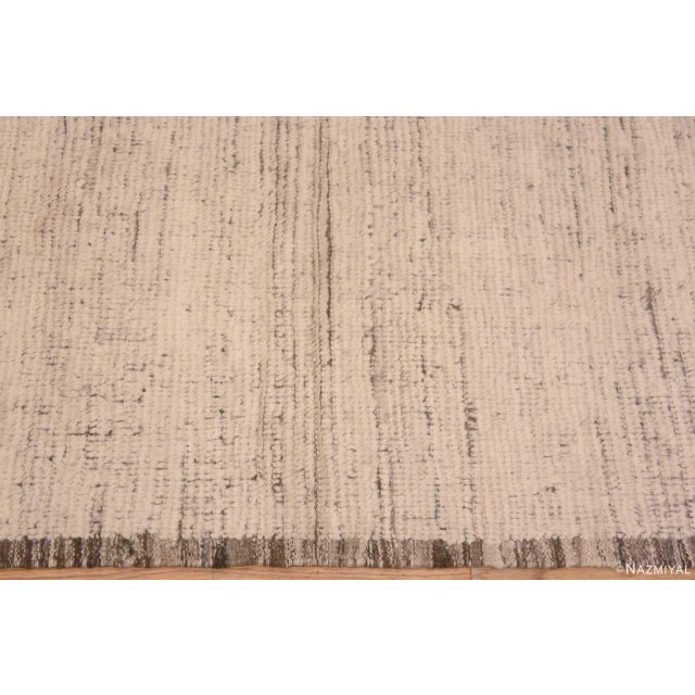 Contemporary Abstract Solid Ivory Cream Background Modern Minimalist Hallway Runner Rug For Sale - Image 3 of 5