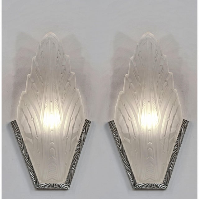 1920s French Art Deco Wall Sconces by Verreries Des Hanots 1925 France - A Pair For Sale - Image 5 of 10