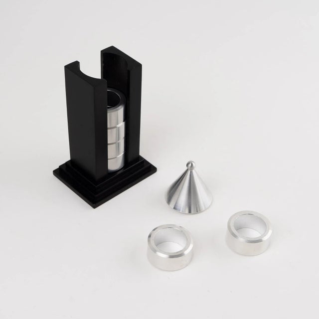Vintage Building-Shaped Napkin Ring Holder Set With 6 Silver Metal Rings For Sale - Image 4 of 14