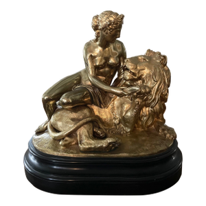 19th Century Gilt Bronze Sculpture After Guillaume Geefs Le Lion Amoureux E. De Labroue