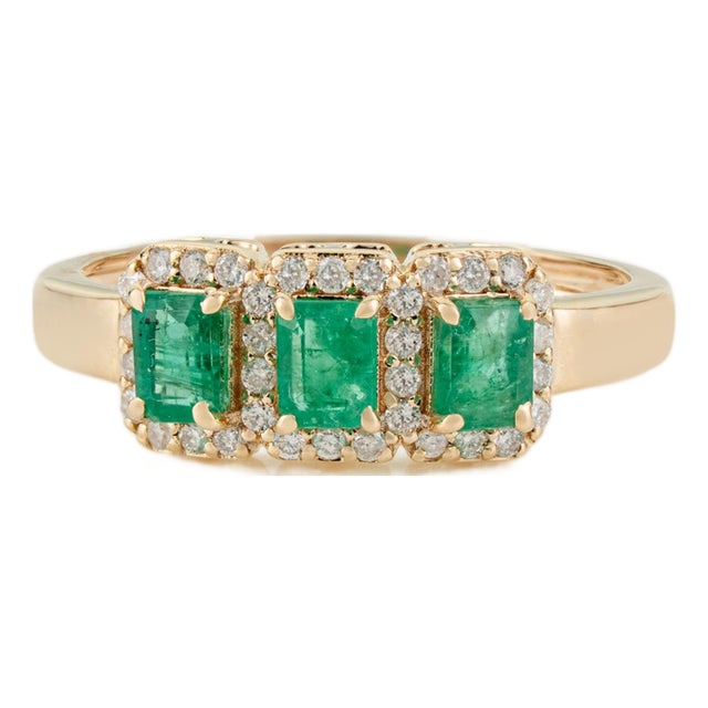 14k Yellow Gold Modern Classic Emerald Diamond Three Stone Ring Size 4 For Sale
