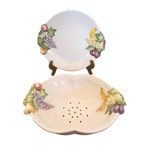 Majolica Glazed Ceramic Fruit Dish and Drainer, 1960s, Set of 2 For Sale - Image 3 of 6