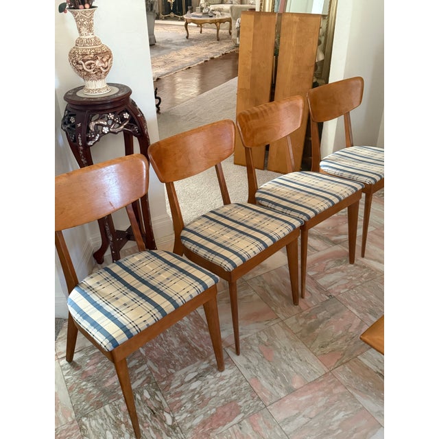Wood 1950’s Mid-Century Modern Haywood-Wakefield Drop Leaf Dining Table With 4 Chairs and Two Table Leaves - Set of 5 Plus Leaves For Sale - Image 7 of 9