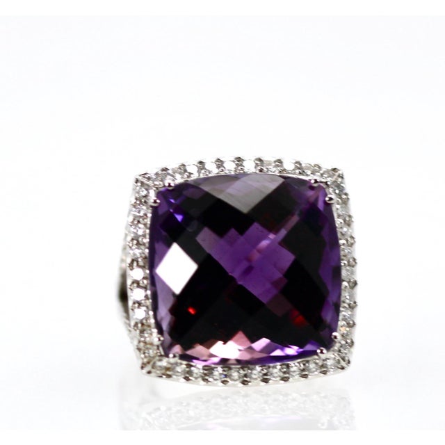 1980s Amethyst Ring 25 Carats with Diamond Border Size 7.5 For Sale In Los Angeles - Image 6 of 8