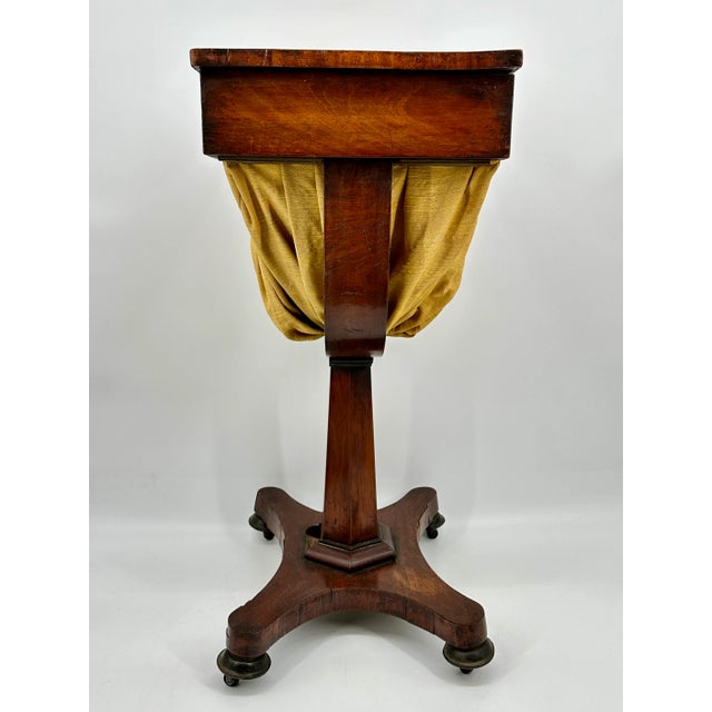 William IV Late 19th Century Classical Mahogany Chess Table With Inlaid Top For Sale - Image 3 of 12