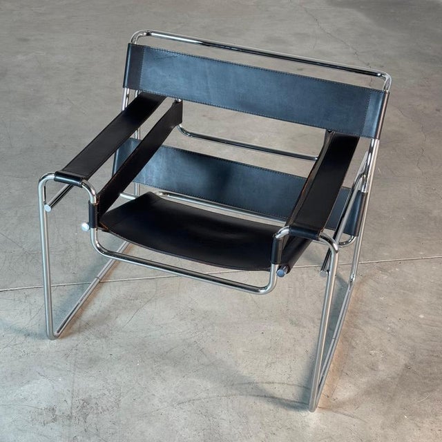 Gavina Bauhaus Wassily Chair in Leather by Marcel Breuer for Gavina, 1960s For Sale - Image 4 of 12