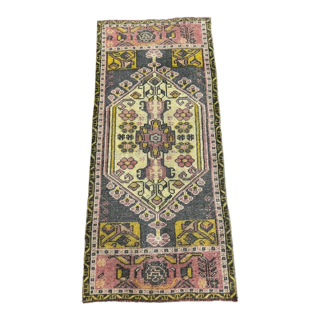 Turkish Yastik Rug 1'10" x 3'3" For Sale