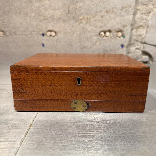 Late 19th Century 19th-Century English Artist's Watercolour Mahogany Box R. Ackermann For Sale - Image 5 of 14