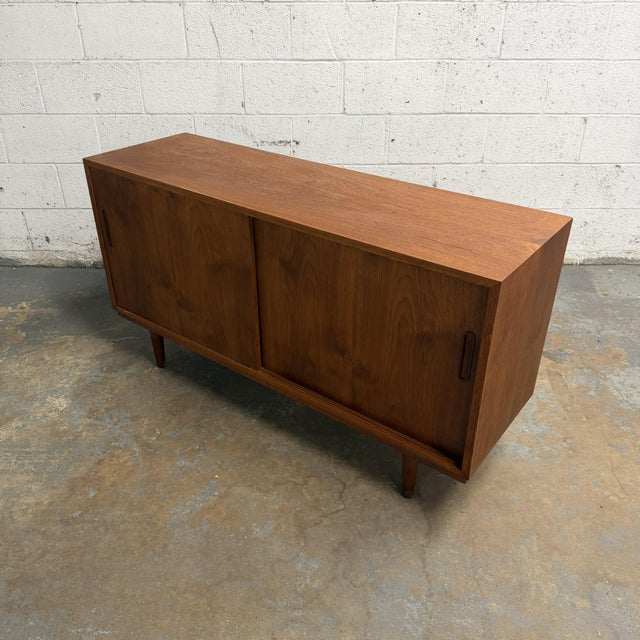 Mid-Century Modern Vintage Danish Modern Teak Sideboard With Sliding Doors, Carlo Jensen for Poul Hundevad 1960s For Sale - Image 3 of 9