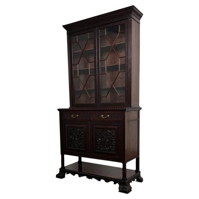 19th Century English Chippendale Mahogany Display Cabinet from Maple & Co. For Sale - Image 4 of 15