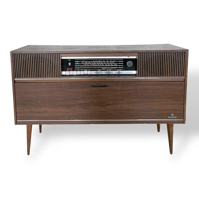 Contemporary Mid-Century Radiogram Stereo Console from Grundig For Sale - Image 3 of 9