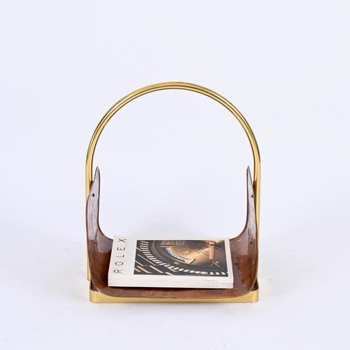 Midcentury Italian Magazine Rack in Hammered Copper and Brass, 1970s For Sale - Image 6 of 17