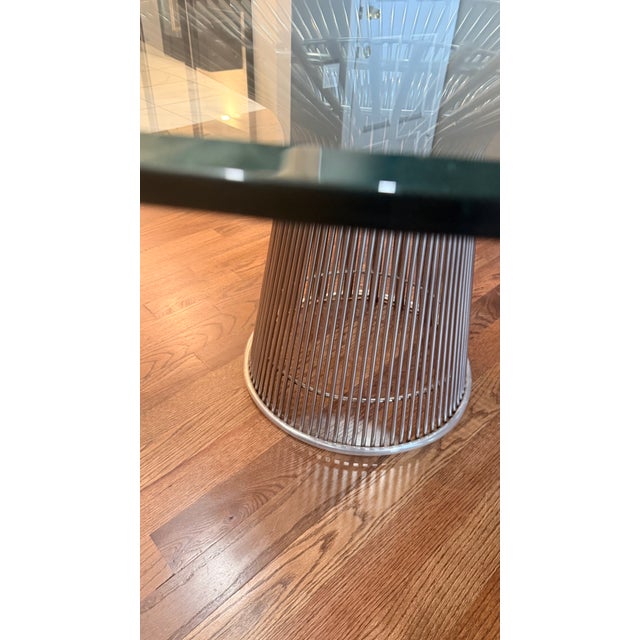 Metal Late 20th Century Platner-Style 50” Round Glass Dining Table With Sculptural Wire Pedestal Base For Sale - Image 7 of 7