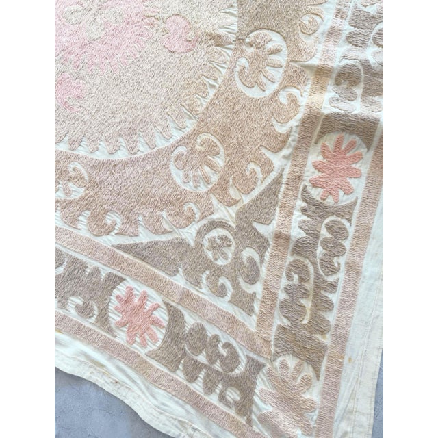1960s Suzani Wall Hanging Decor - Neutral Tan Uzbek Tablecloth, 4' X 4'4'' For Sale - Image 5 of 9