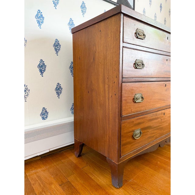 Antique Early 1800s Southern Neoclassical Mahogany Chest of Drawers For Sale - Image 4 of 17