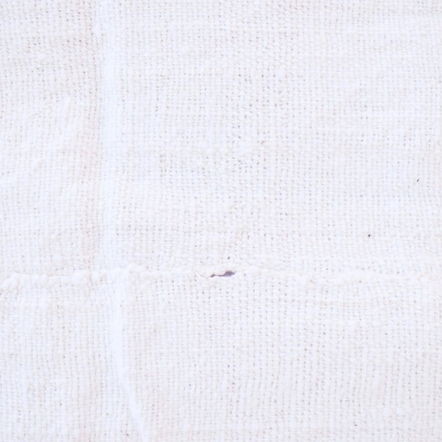 Early 20th Century White Mudcloth Textile Mali 60x42 Inch For Sale - Image 4 of 6