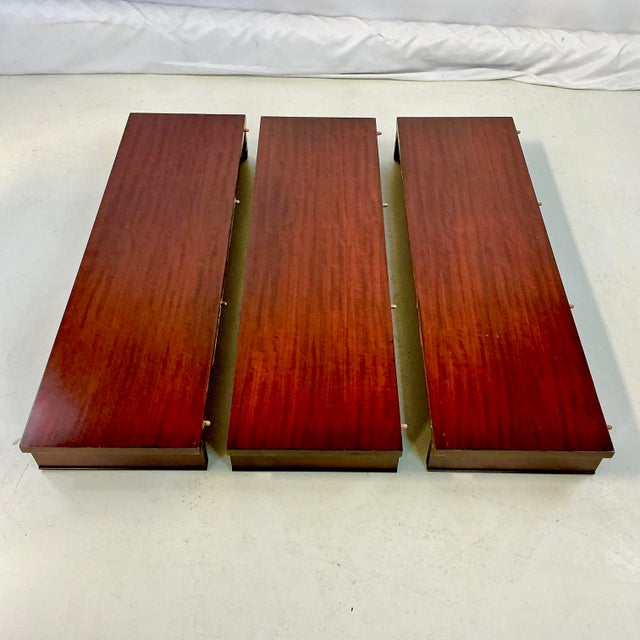 1950s Vintage Neoclassical Georgian Drexel Travis Court Mahogany Dining Table. For Sale - Image 12 of 12