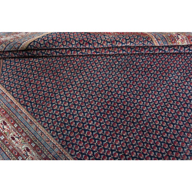 Hand-Knotted Oriental Rug in Wool For Sale - Image 9 of 12