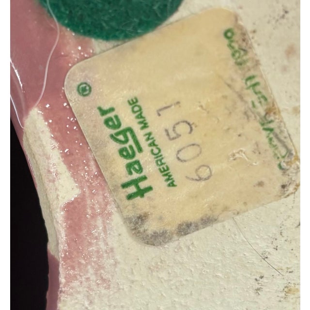 1970s Haeger Pink Ceramic Postmodern Hugging Couple Ceramic Sculpture For Sale - Image 5 of 5