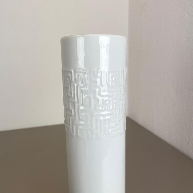 Abstract Porcelain Vase by Cuno Fischer for Rosenthal, Germany, 1980s For Sale - Image 12 of 18