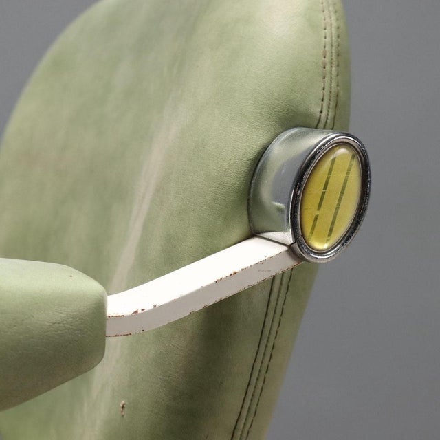 Vintage Barber Chair, 1970s For Sale - Image 4 of 11