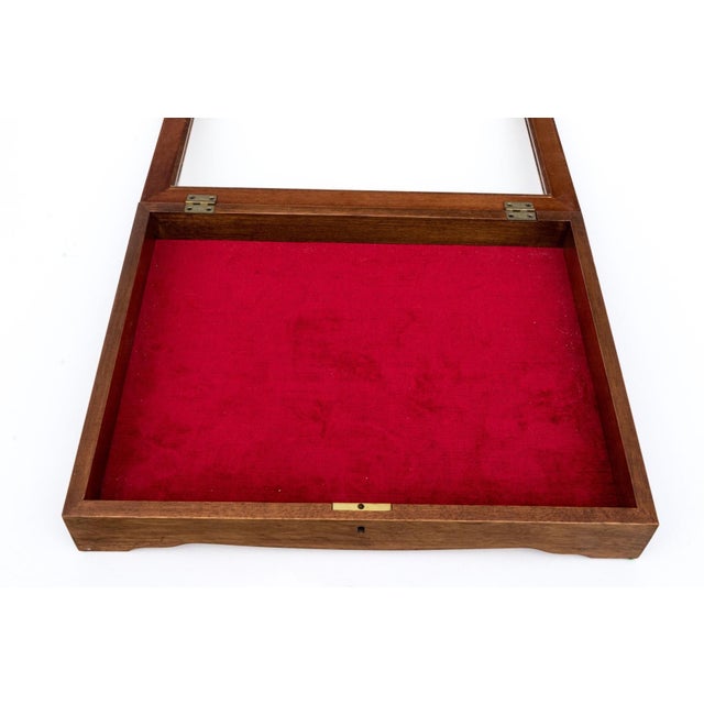 Early 21st Century Vintage Tabletop Burl Wood and Glass Keyed Collector’s Display Box For Sale - Image 5 of 11