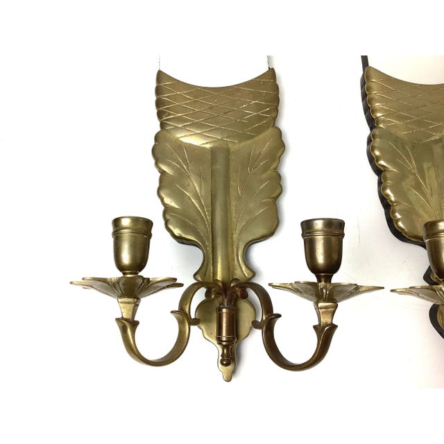 Chapman & Myers Pair of 1970s Chapman Mirror & Two Candle Light Brass Wall Sconces Acorn and Leaf For Sale - Image 4 of 8