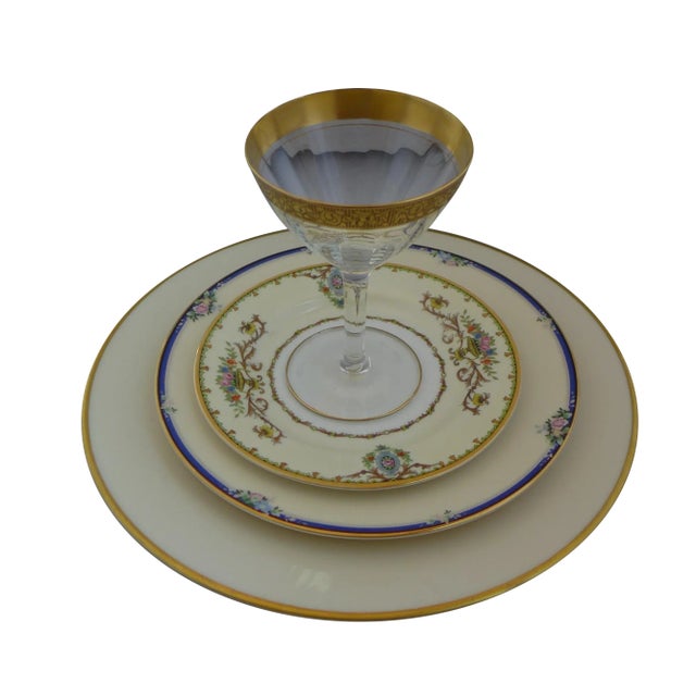 Vintage Mismatched Dinner Settings - Set of 4 For Sale